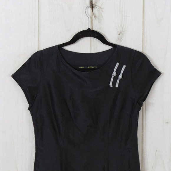 Things Of Substance Black Silk Cap Sleeve Embroidered Pleated Dress Size 8 - Picture 2 of 14